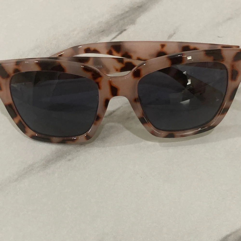 J. Crew Tortoiseshell Square Sunglasses - Brown/Black